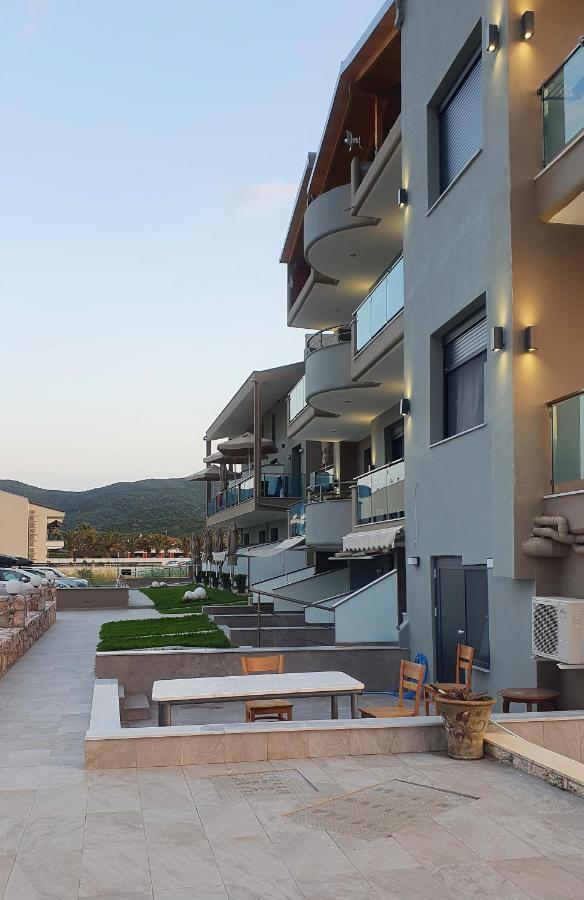 Vrahakia Beach Sarti Buitenkant foto